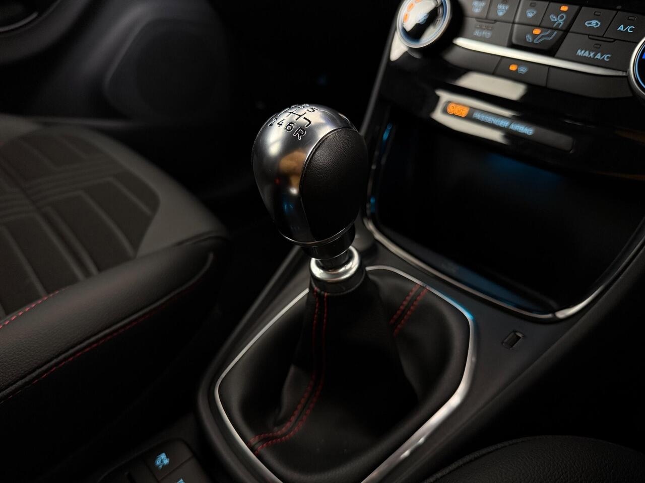 Ford Puma thumbnail Interior Front