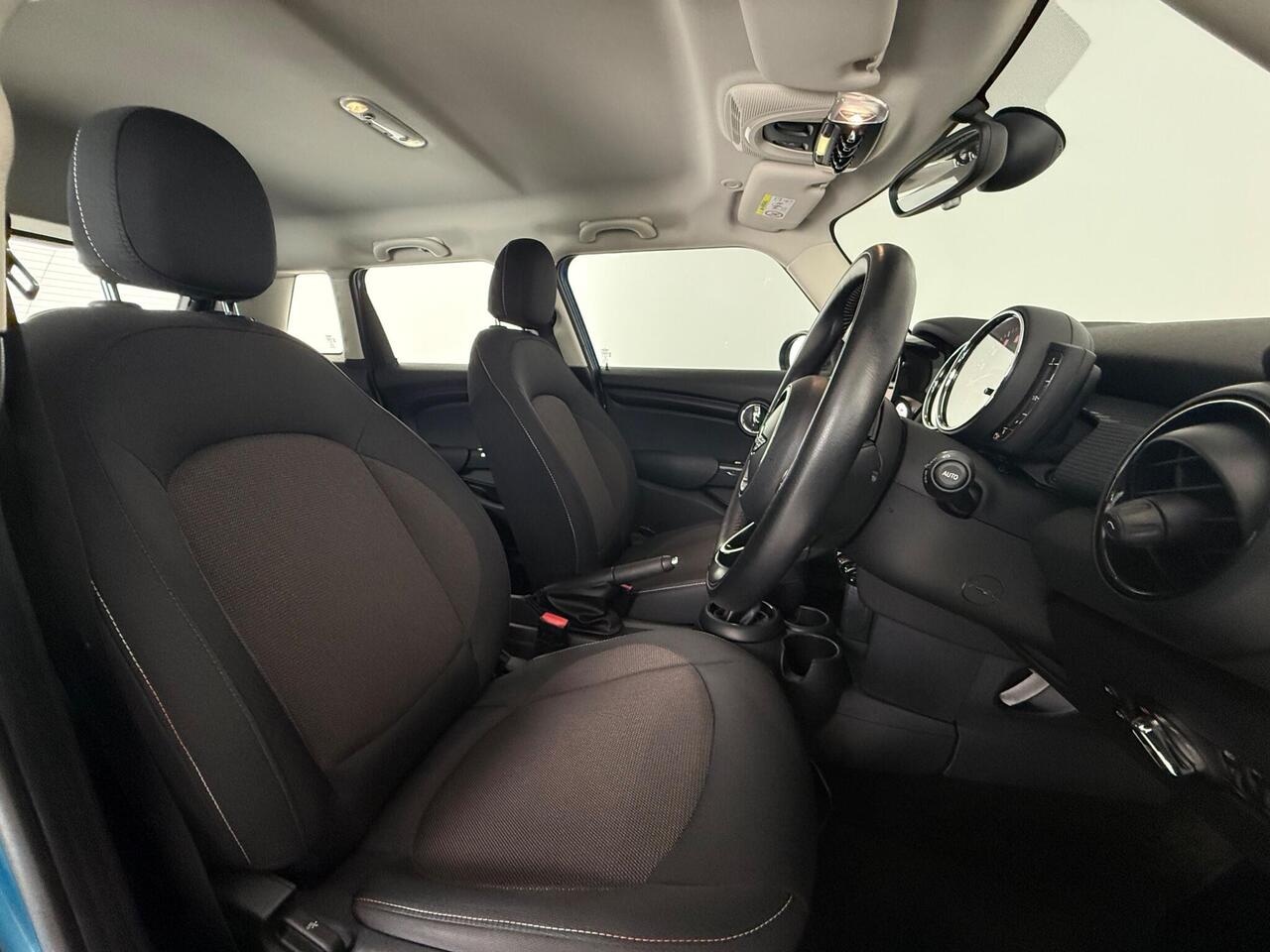 MINI Hatch thumbnail Seat Driver