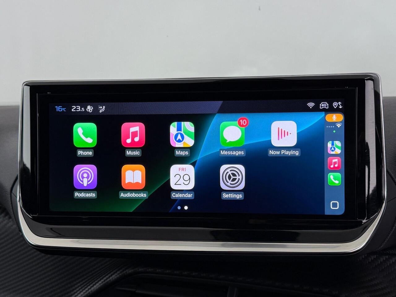 Peugeot 2008 thumbnail Infotainment System