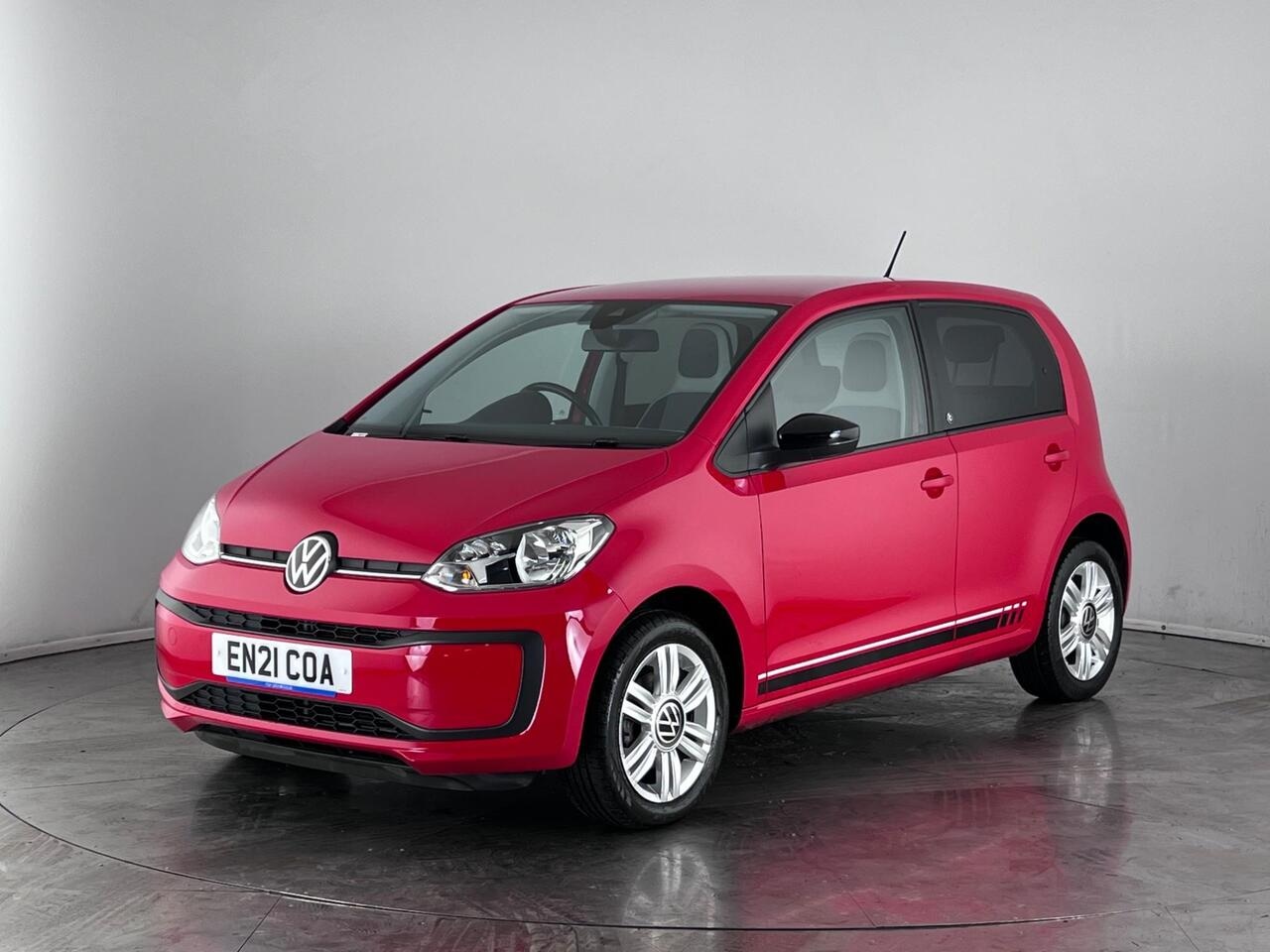 Volkswagen up! thumbnail Front Left