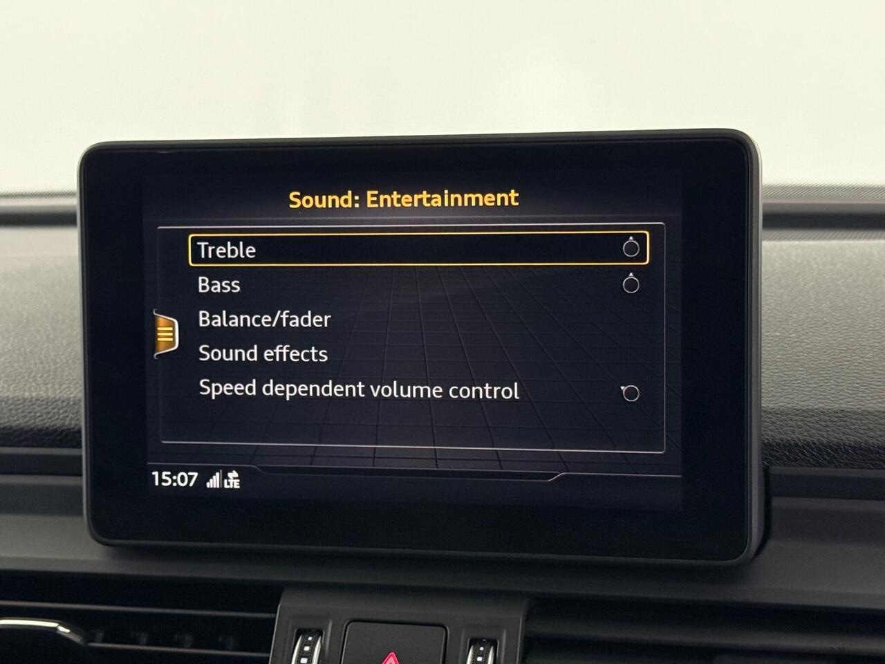 Audi Q5 thumbnail Infotainment System