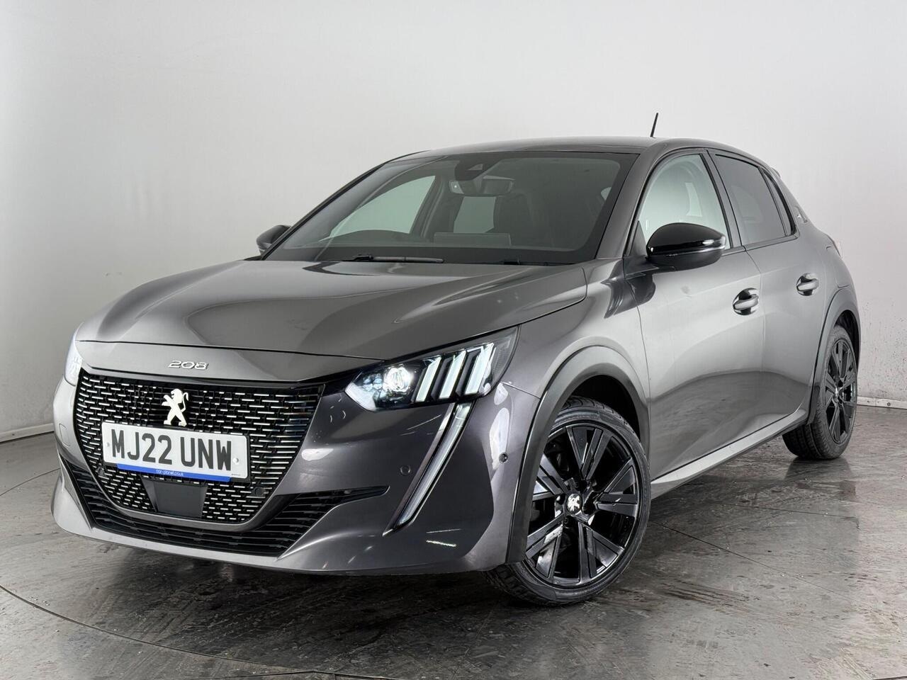 Peugeot 208 thumbnail Front Left