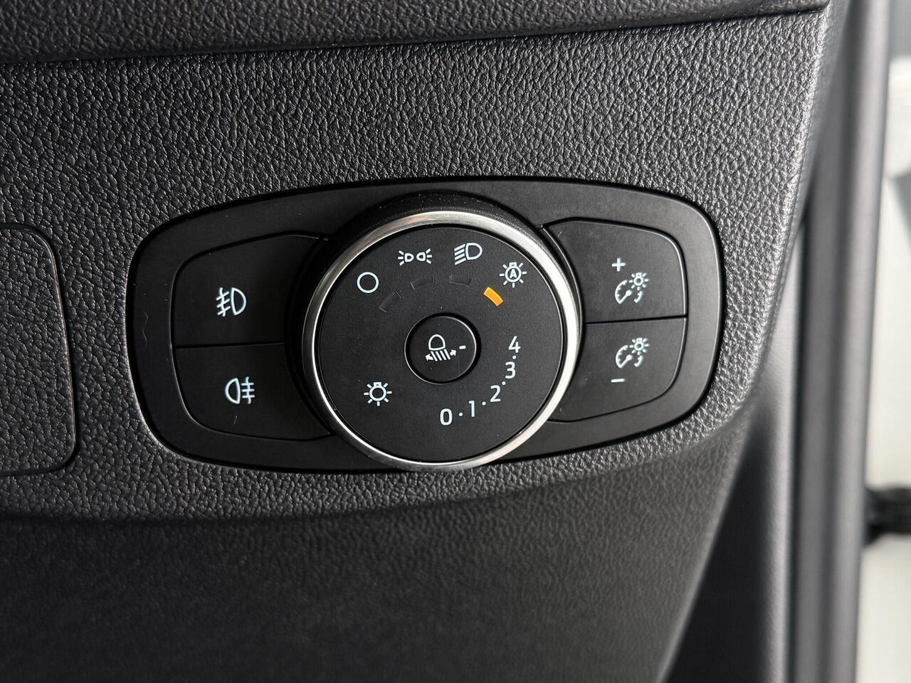 Ford Focus thumbnail Misc Controls