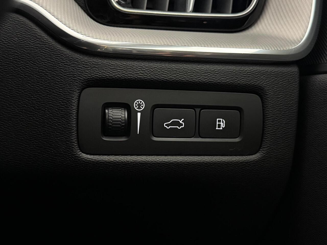 Volvo XC60 thumbnail Misc Controls