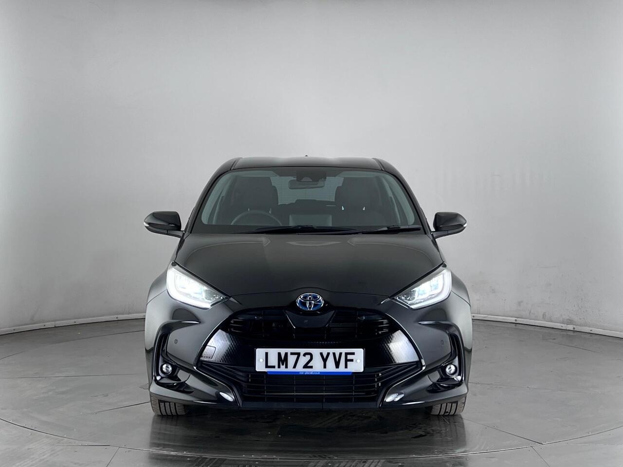 Toyota Yaris thumbnail Front