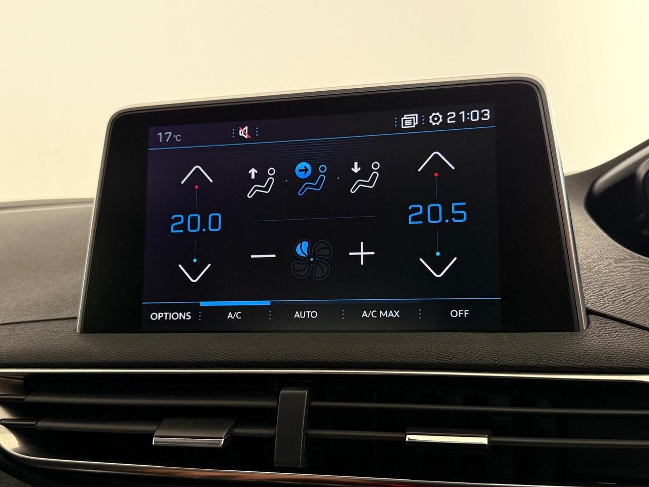 Peugeot 3008 thumbnail Infotainment System