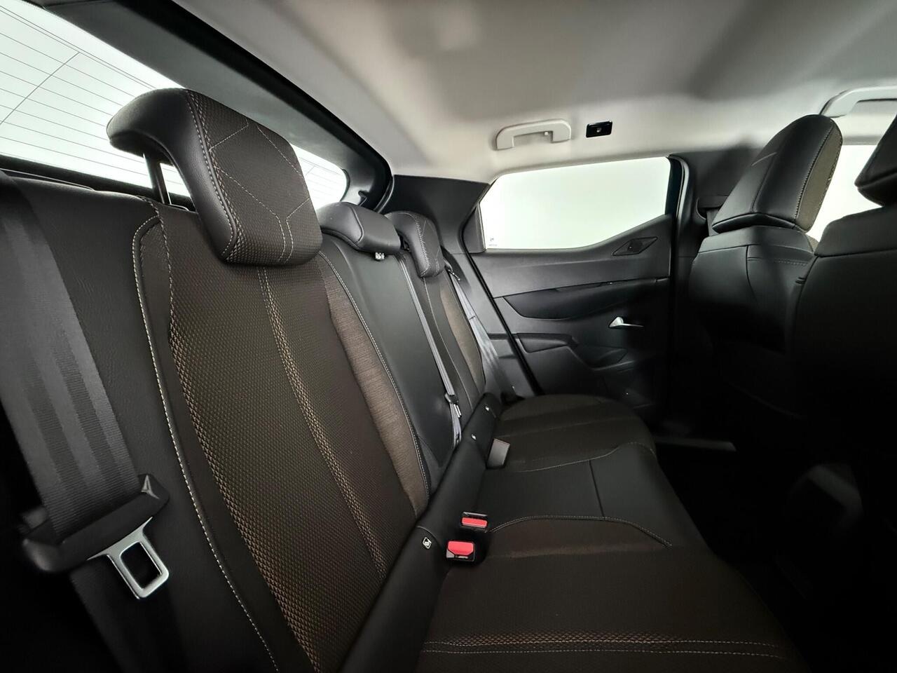 DS AUTOMOBILES DS 3 CROSSBACK thumbnail Seats Rear