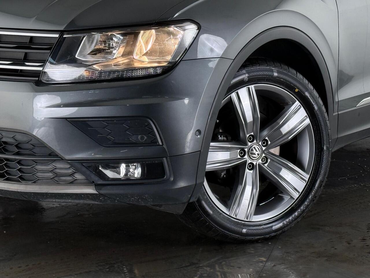 Volkswagen Tiguan thumbnail Wheel