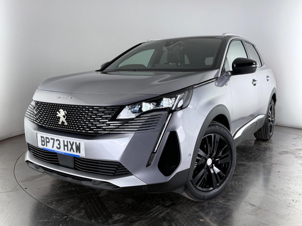 Peugeot 3008 thumbnail Front Left