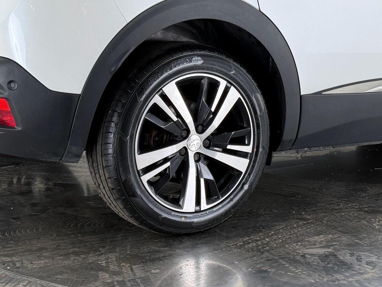 Peugeot 3008 thumbnail Wheel