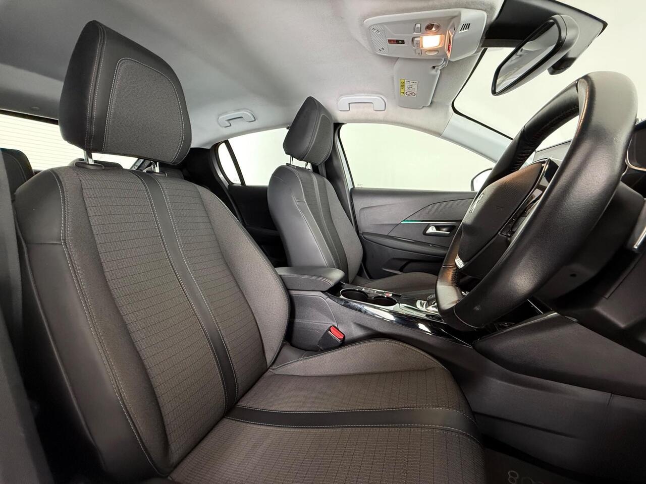 Peugeot 208 thumbnail Seat Driver