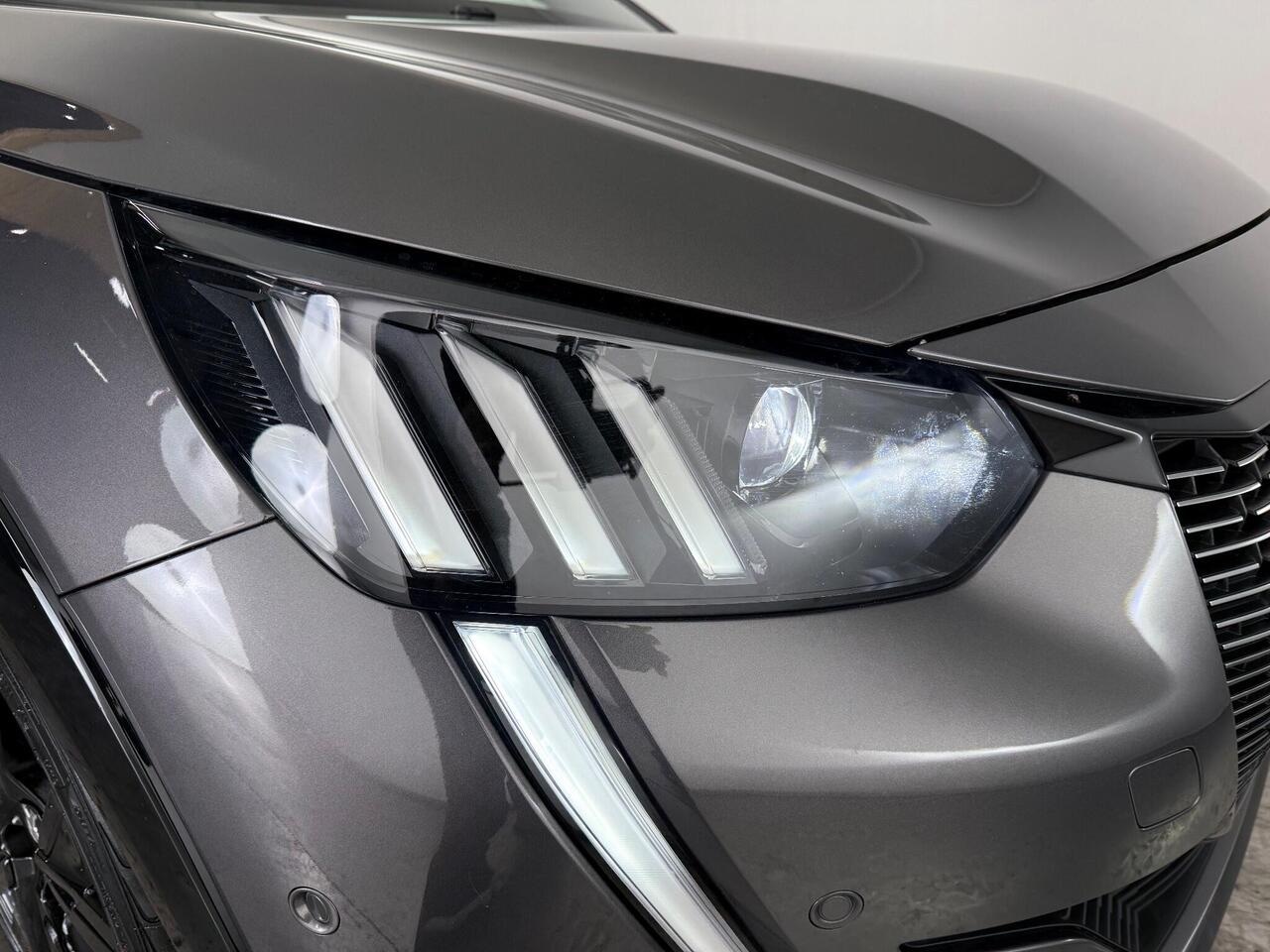 Peugeot 208 thumbnail Lights Front