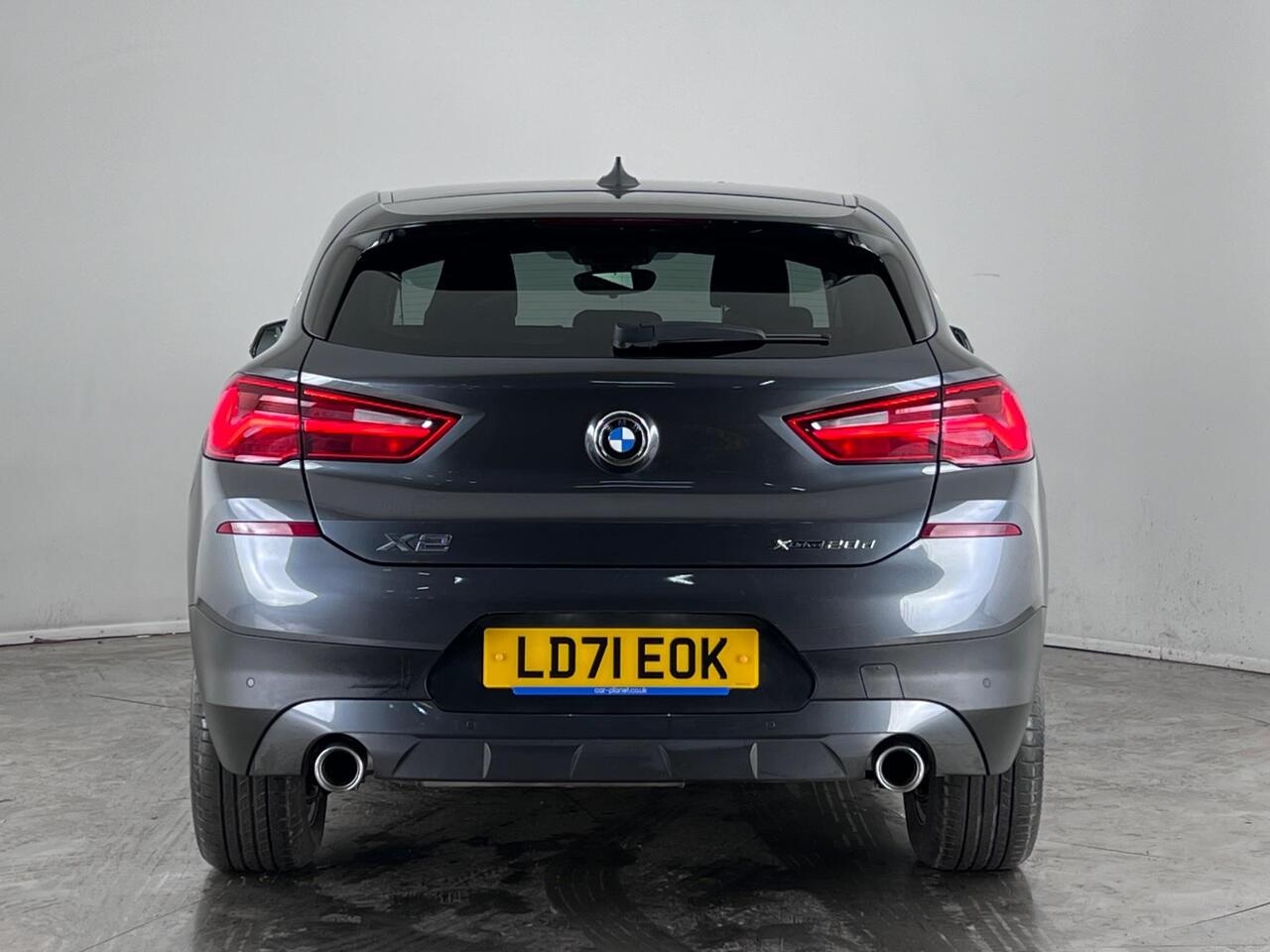 BMW X2 thumbnail Rear