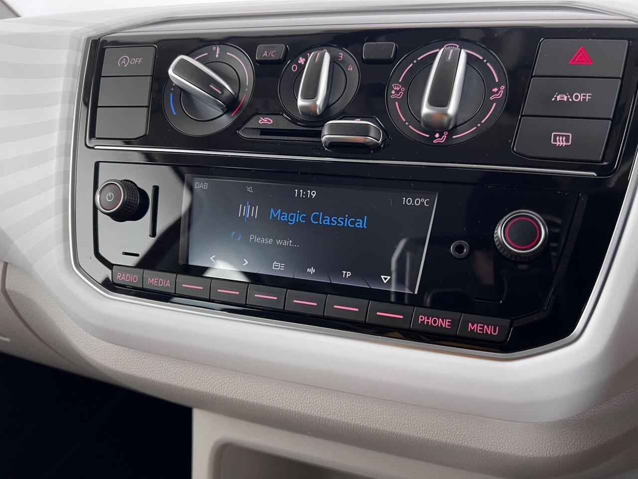 Volkswagen up! thumbnail Infotainment System