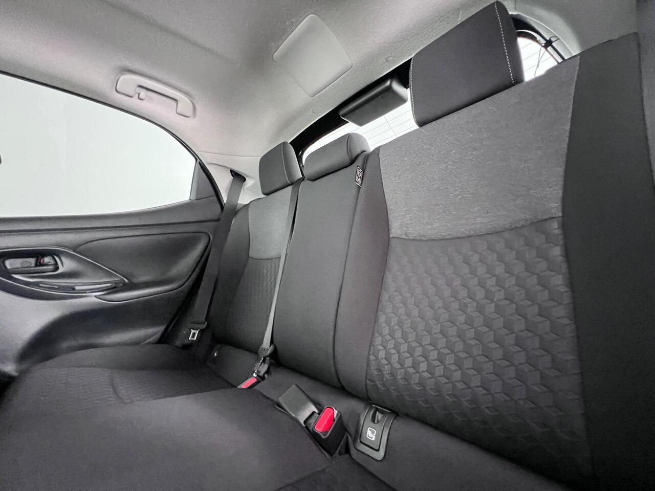 Toyota Yaris thumbnail Seat Front Passenger