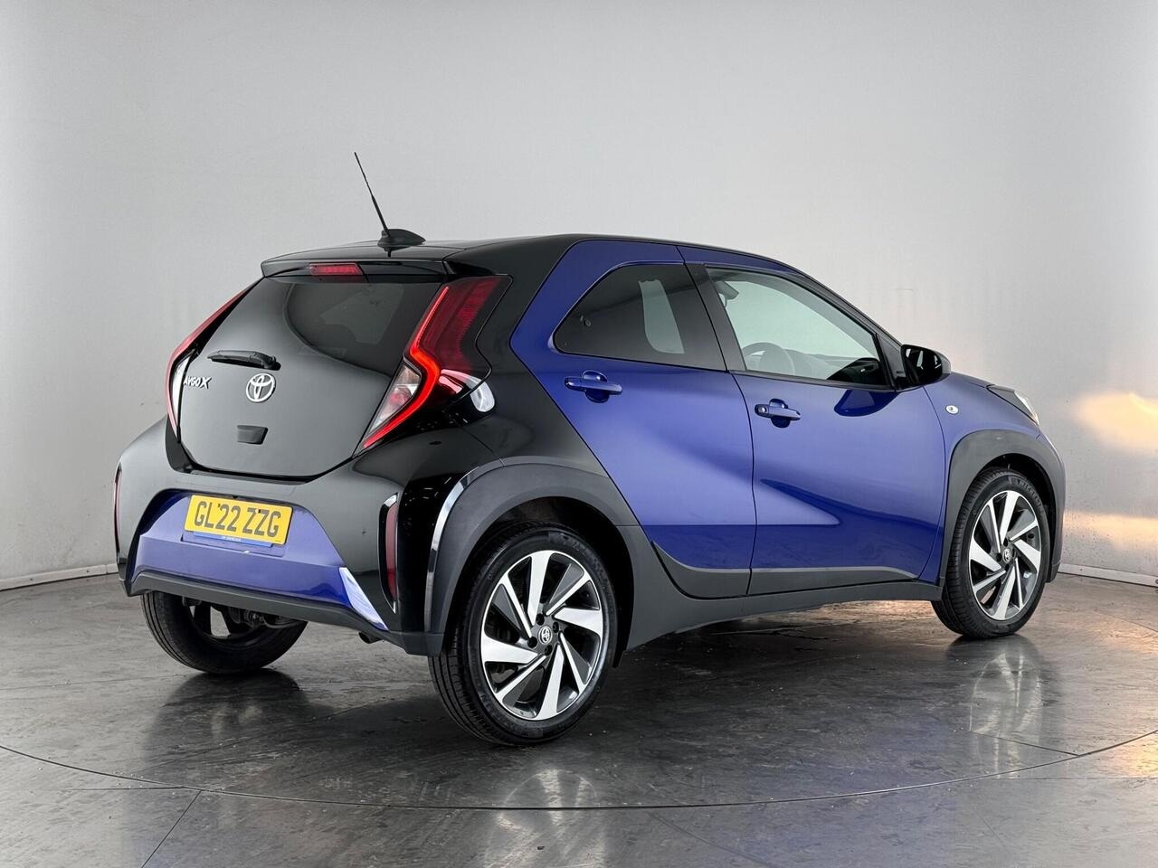 Toyota Aygo X thumbnail Rear Right