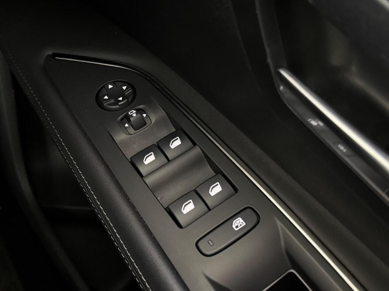 Peugeot 3008 thumbnail Misc Controls