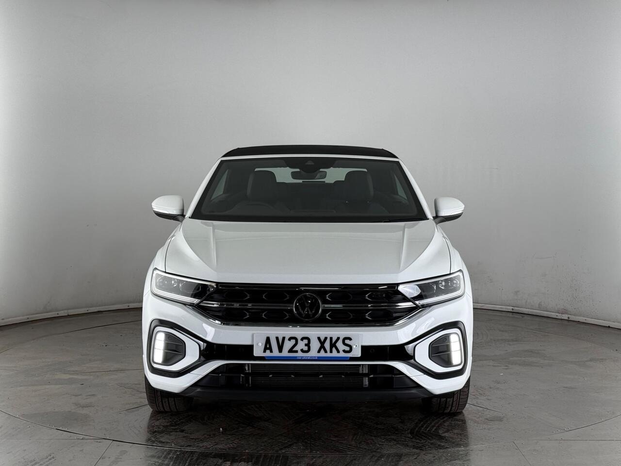 Volkswagen T-Roc thumbnail Front