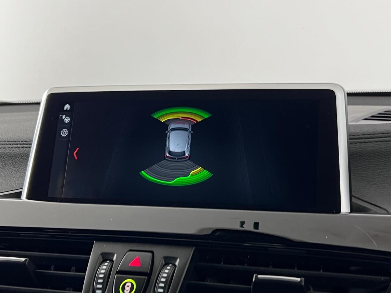 BMW X2 thumbnail Infotainment System