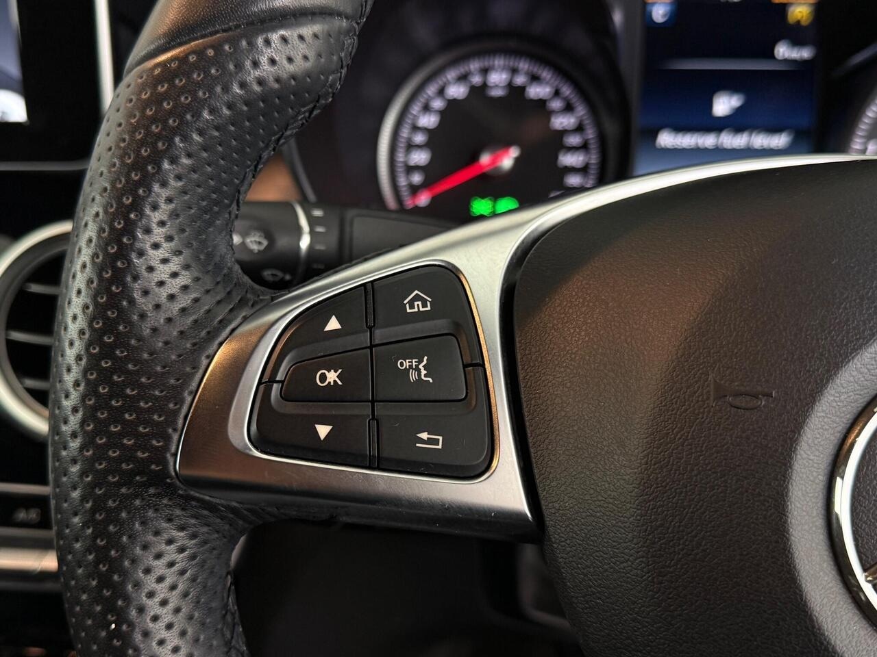 Mercedes-Benz C Class thumbnail Misc Controls