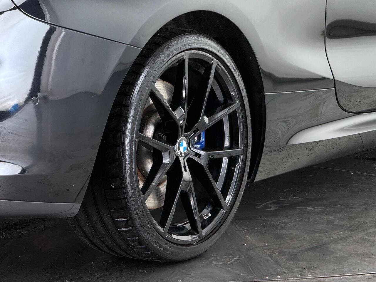 BMW 8 Series thumbnail Wheel