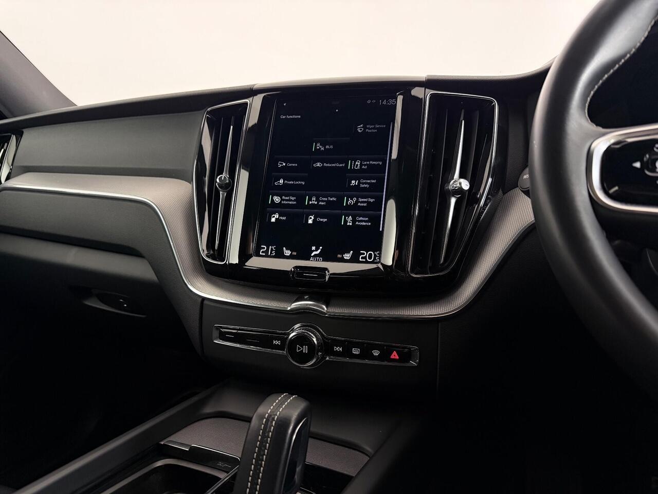 Volvo XC60 thumbnail Infotainment System