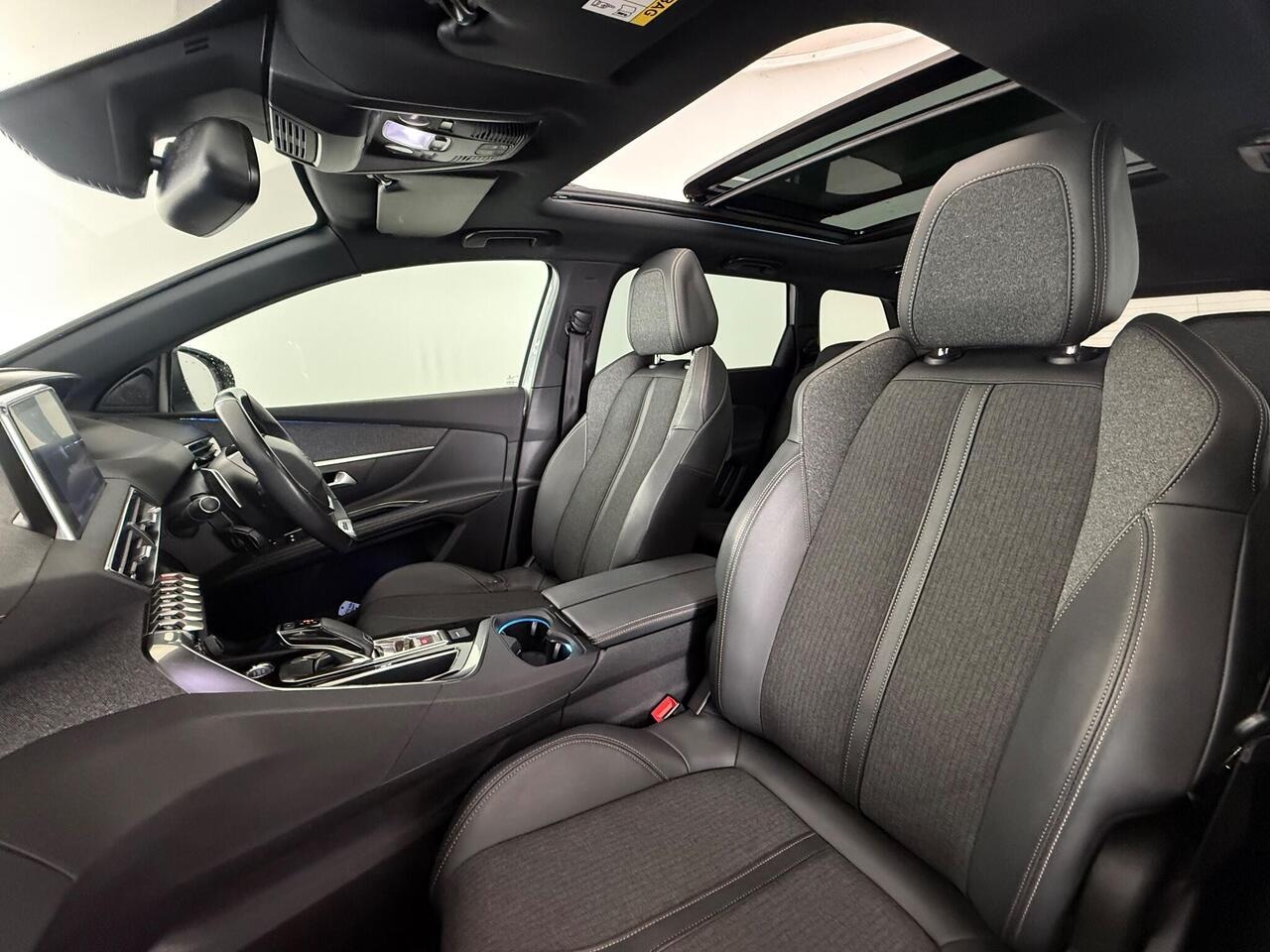 Peugeot 5008 thumbnail Seat Front Passenger