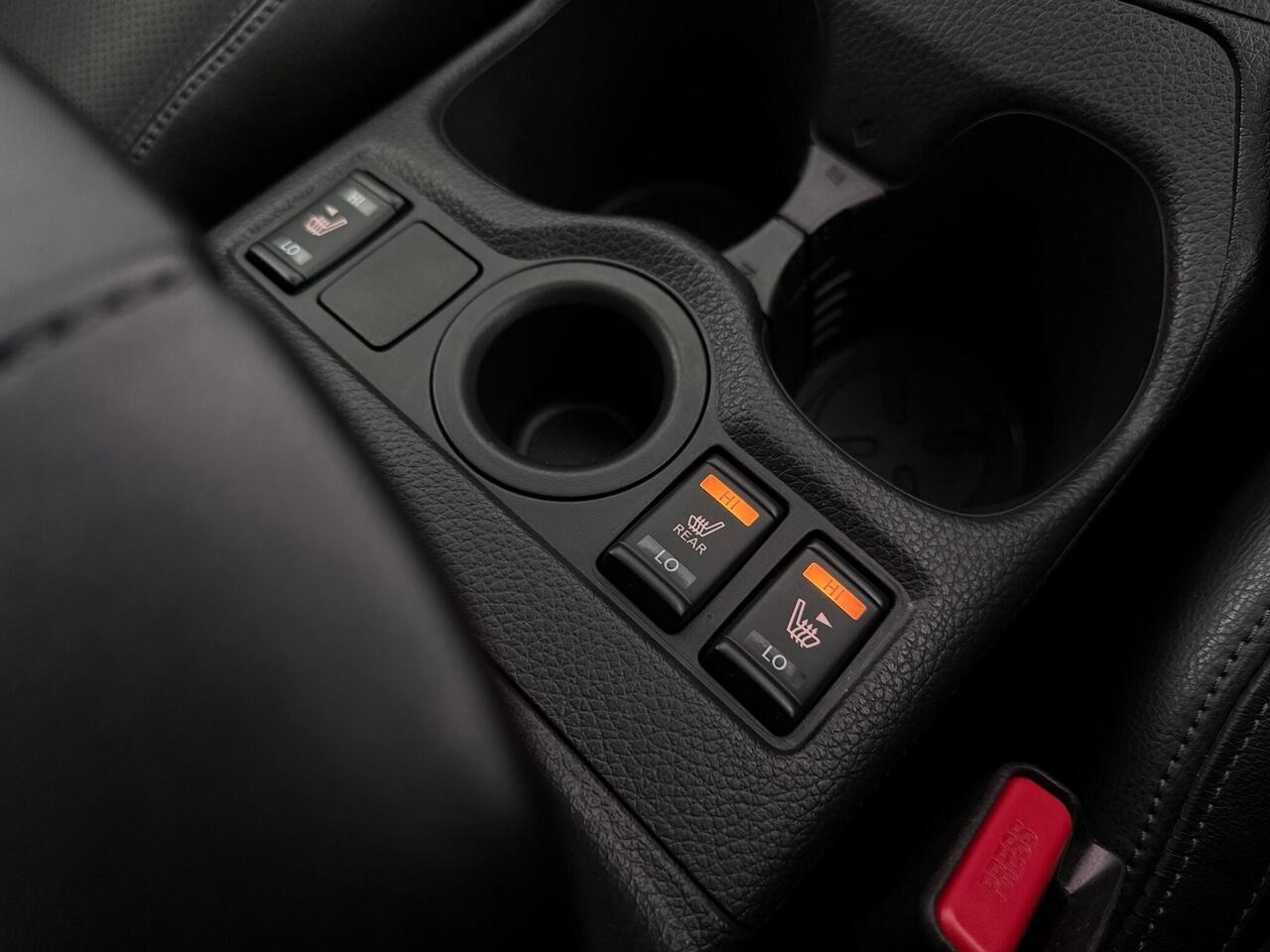 Nissan X-Trail thumbnail Interior Front