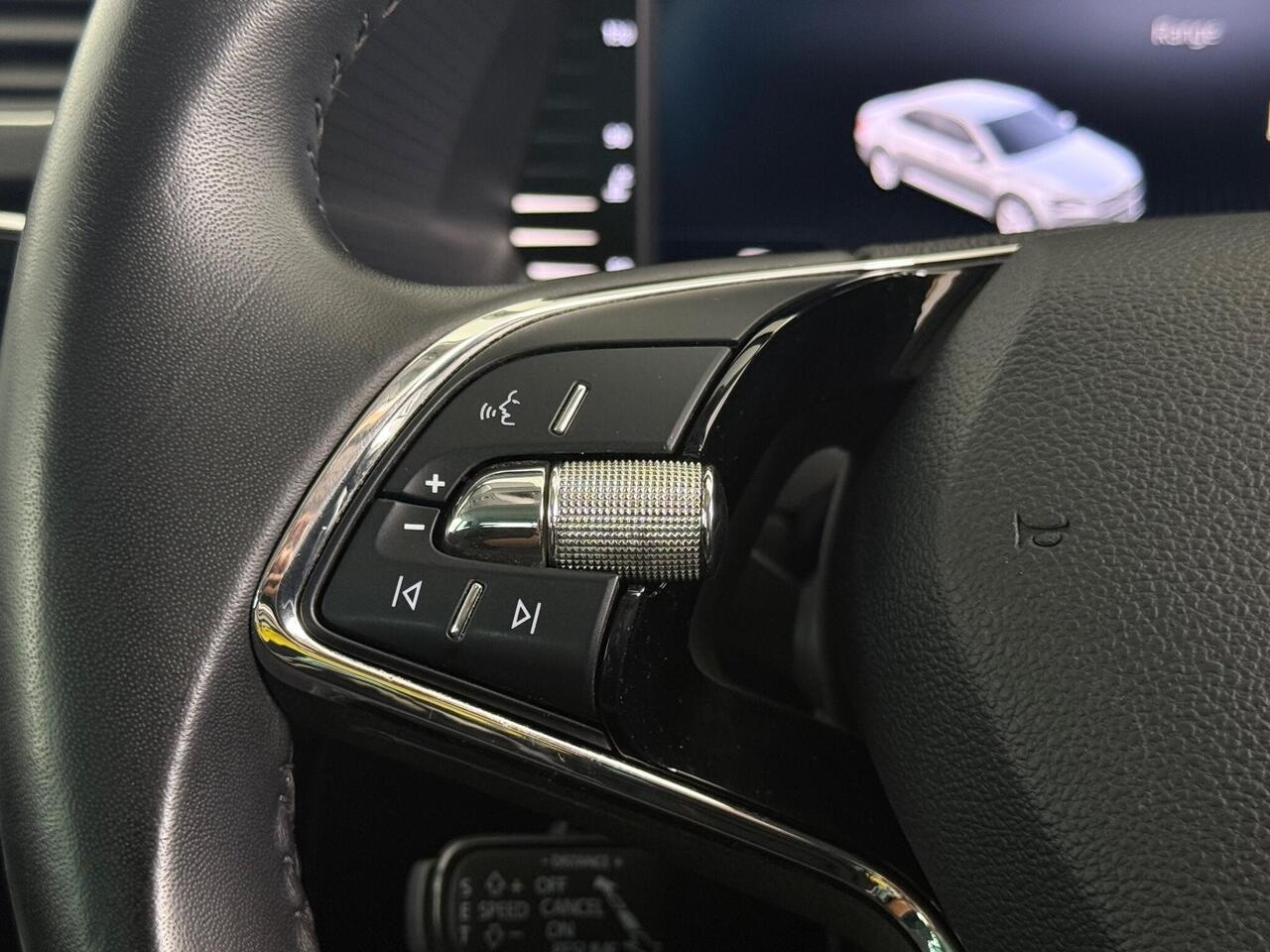 Skoda Superb thumbnail Misc Controls