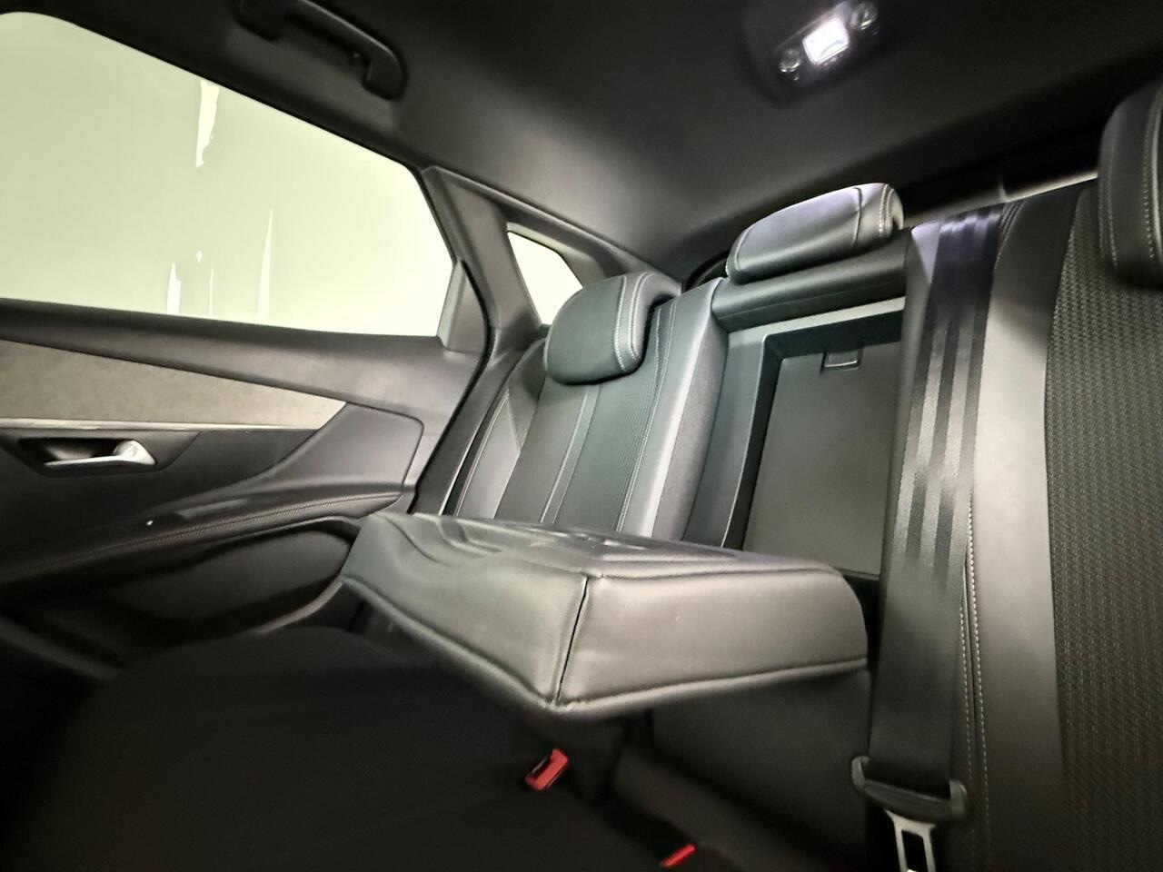 Peugeot 3008 thumbnail Seat Front Passenger