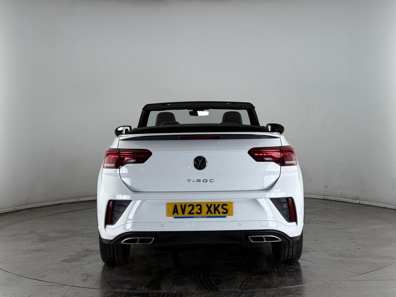 Volkswagen T-Roc thumbnail Rear