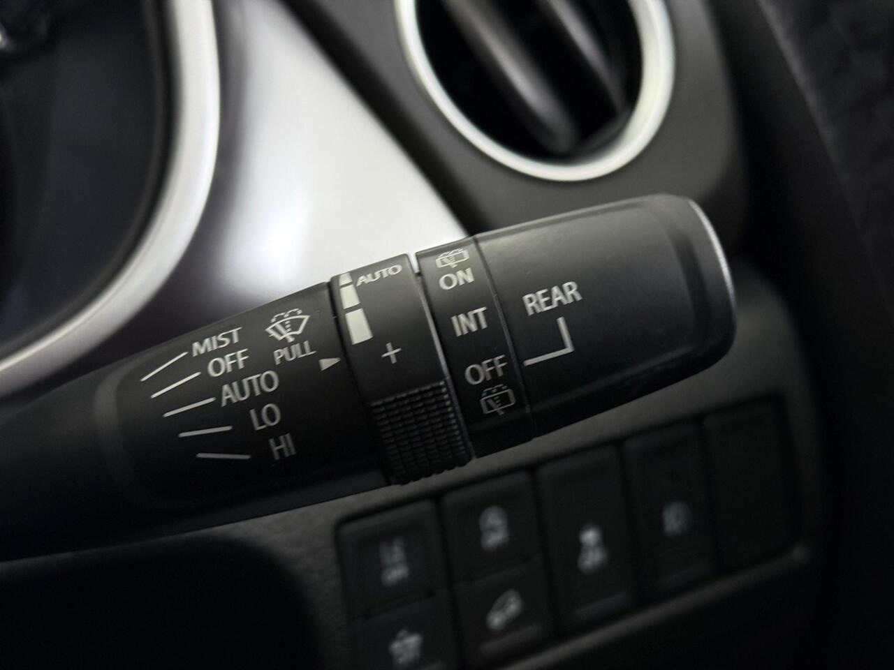 Suzuki Vitara thumbnail Misc Controls