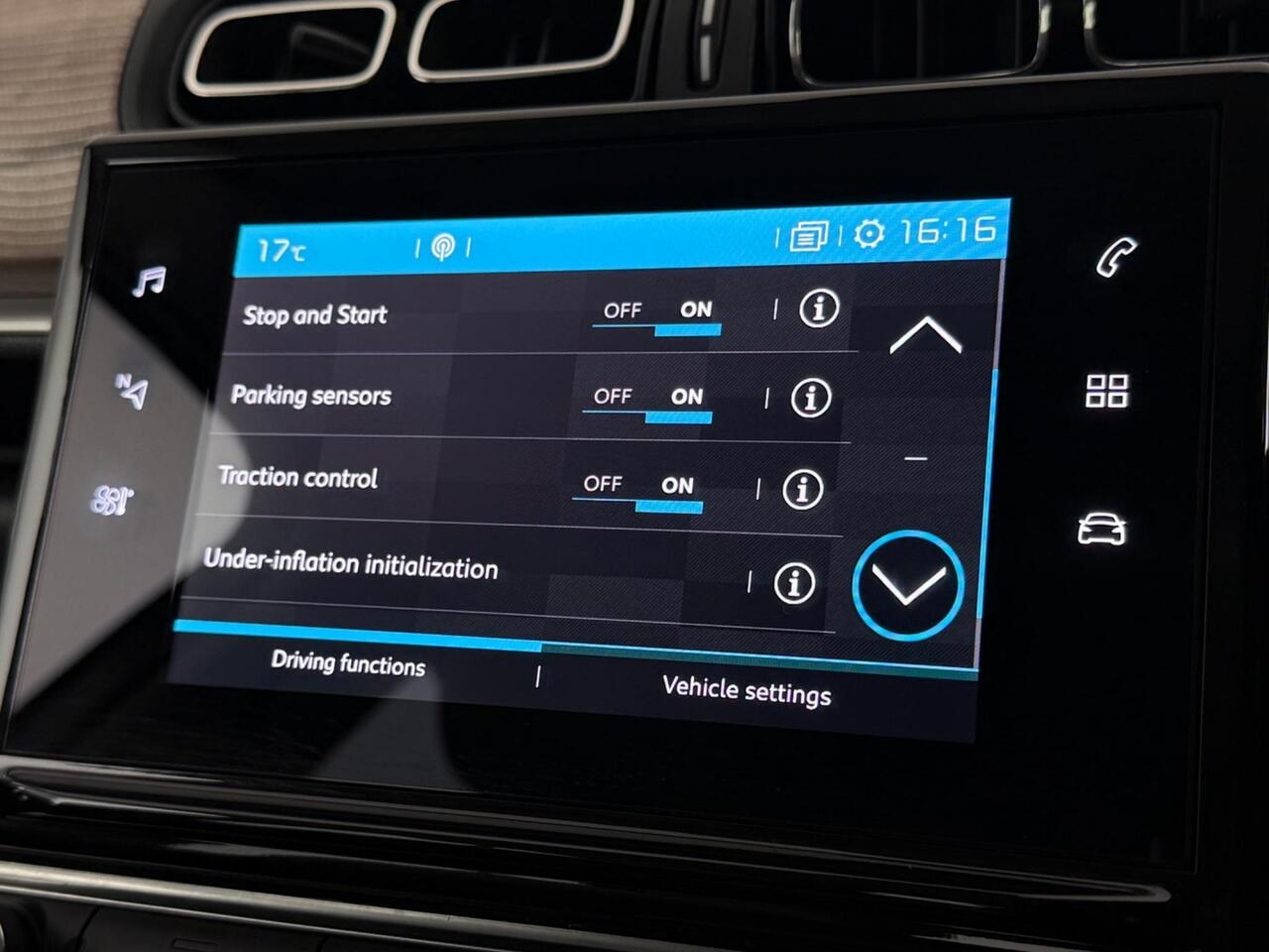 Citroen C3 thumbnail Infotainment System