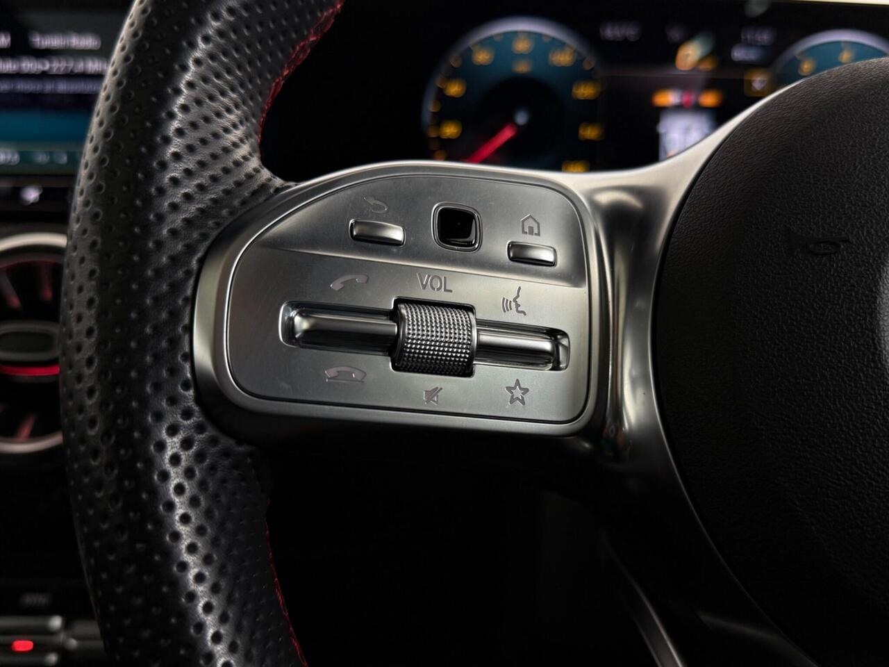 Mercedes-Benz A Class thumbnail Misc Controls