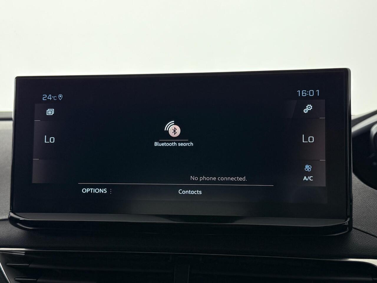 Peugeot 3008 thumbnail Infotainment System
