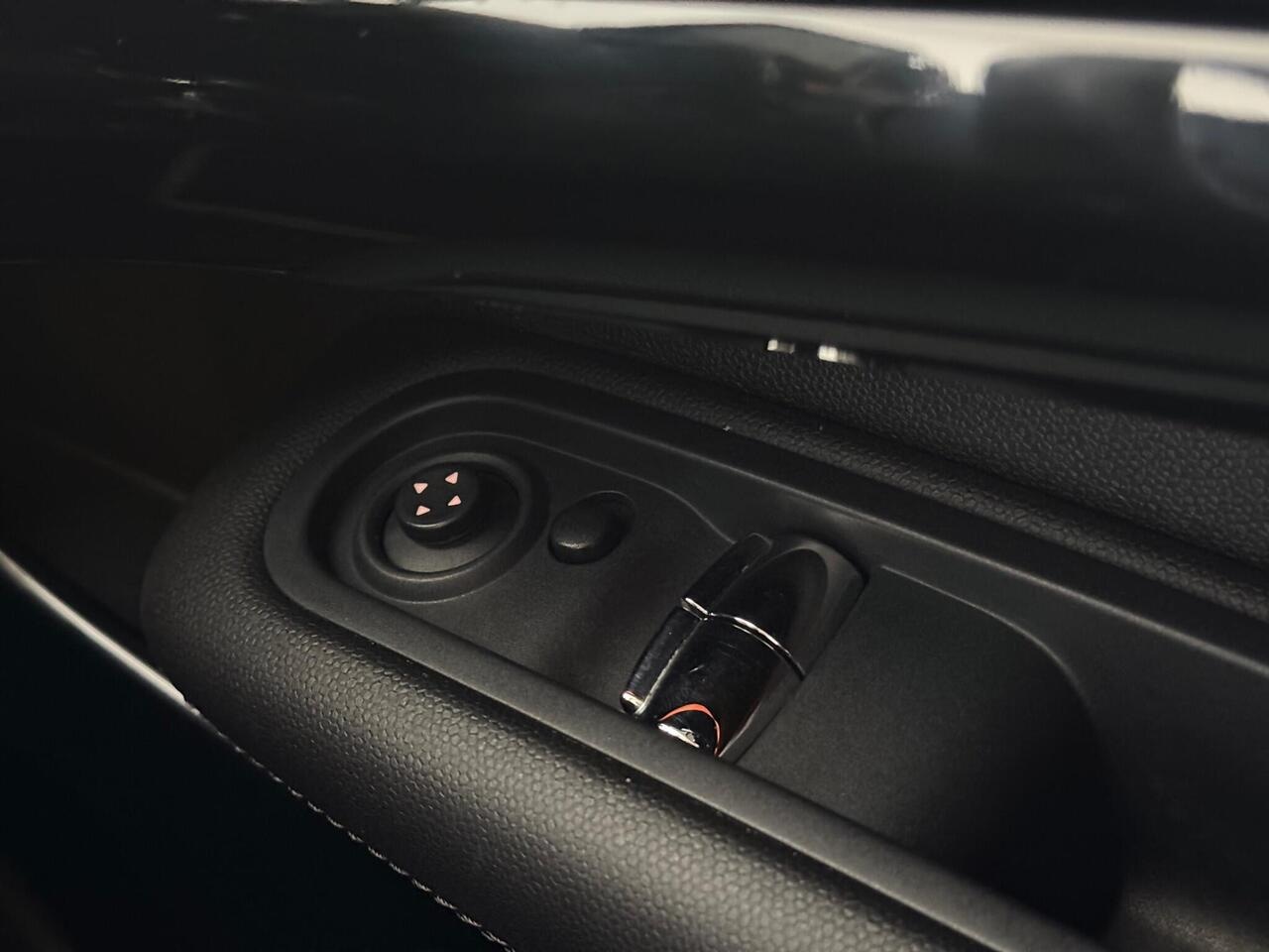 MINI Paceman thumbnail Misc Controls