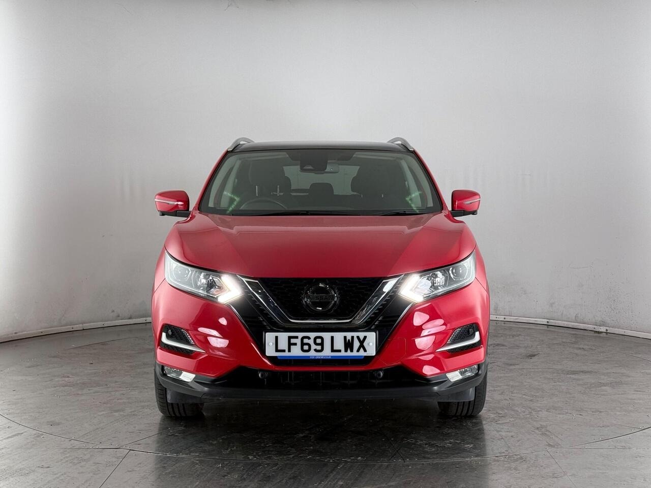Nissan Qashqai thumbnail Front