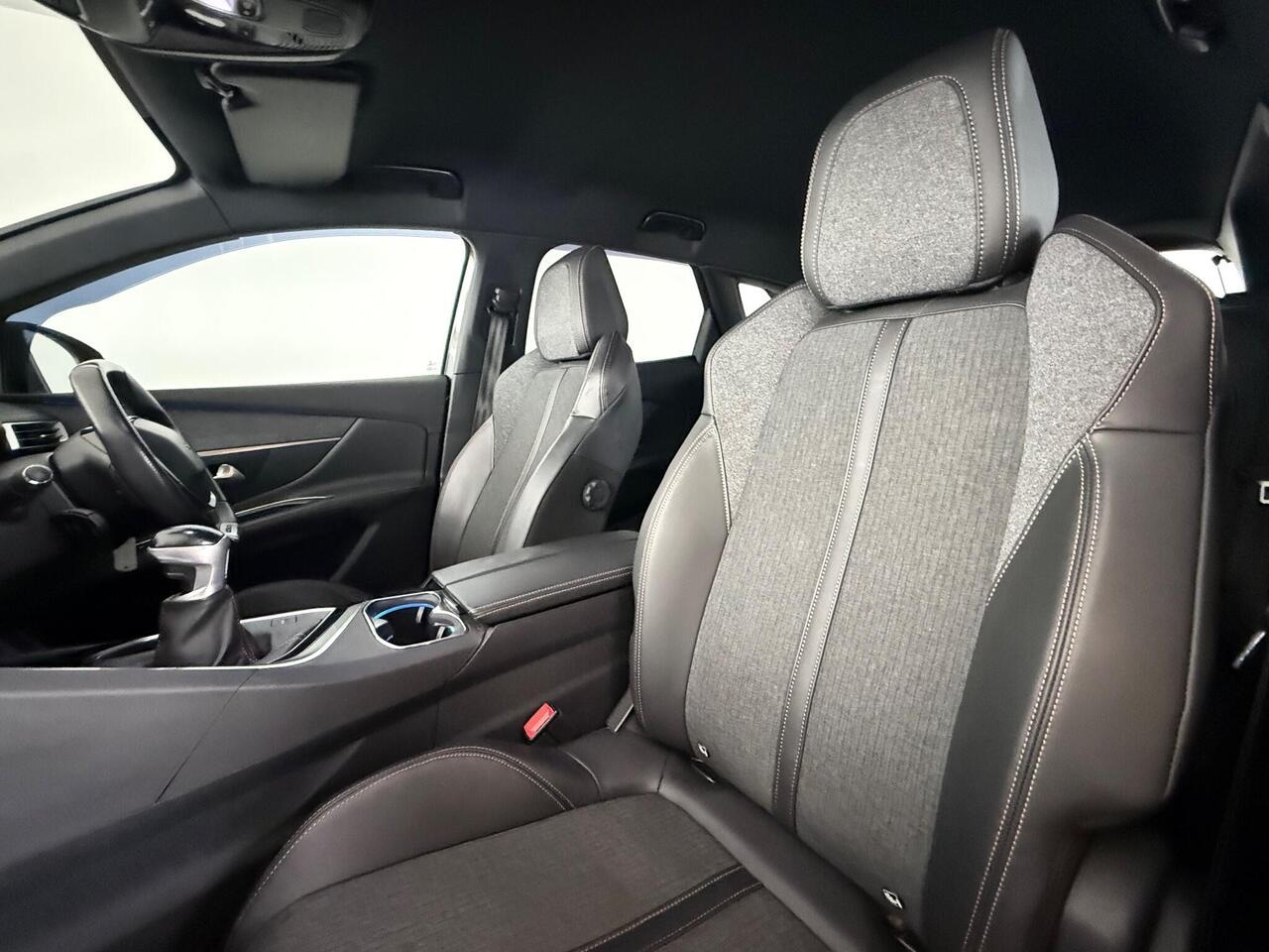 Peugeot 3008 thumbnail Seat Front Passenger