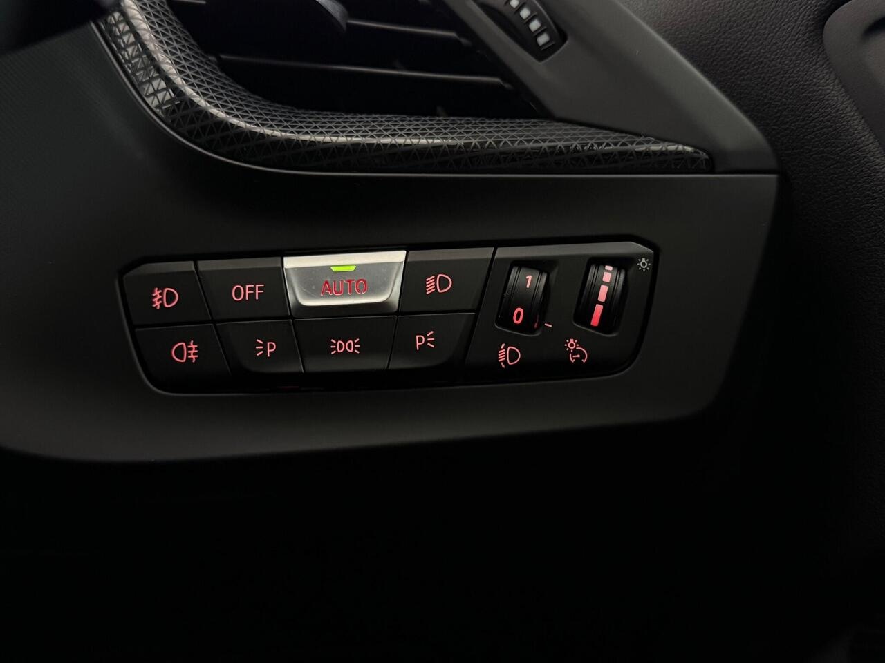 BMW 2 Series Gran Coupe thumbnail Misc Controls