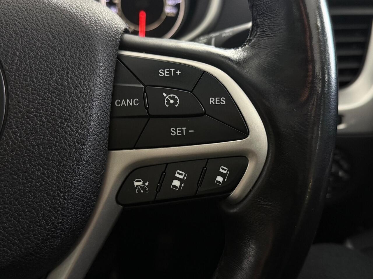 Jeep Cherokee thumbnail Misc Controls