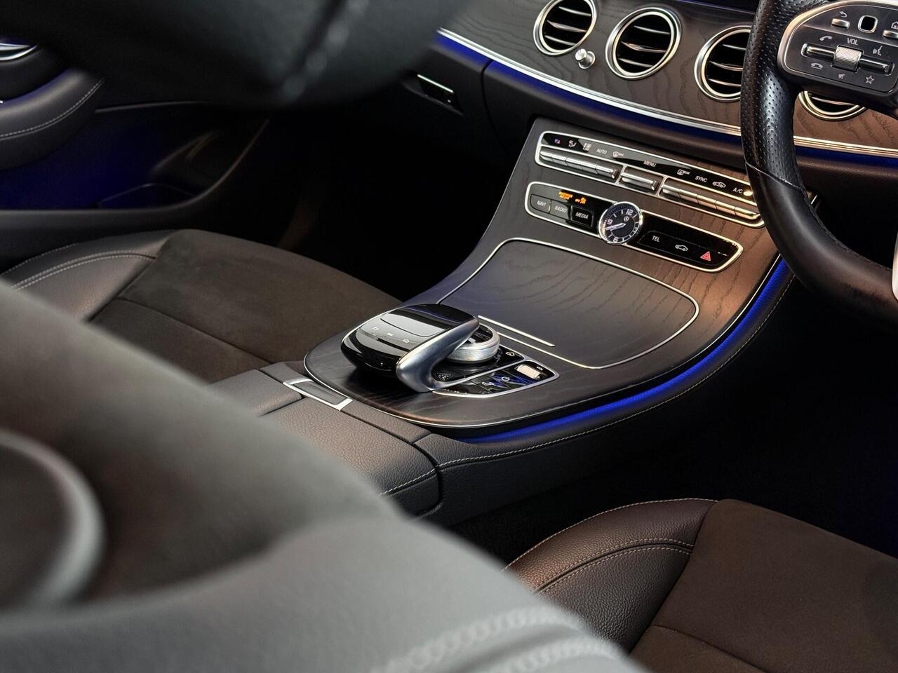 Mercedes-Benz E Class thumbnail Interior Front