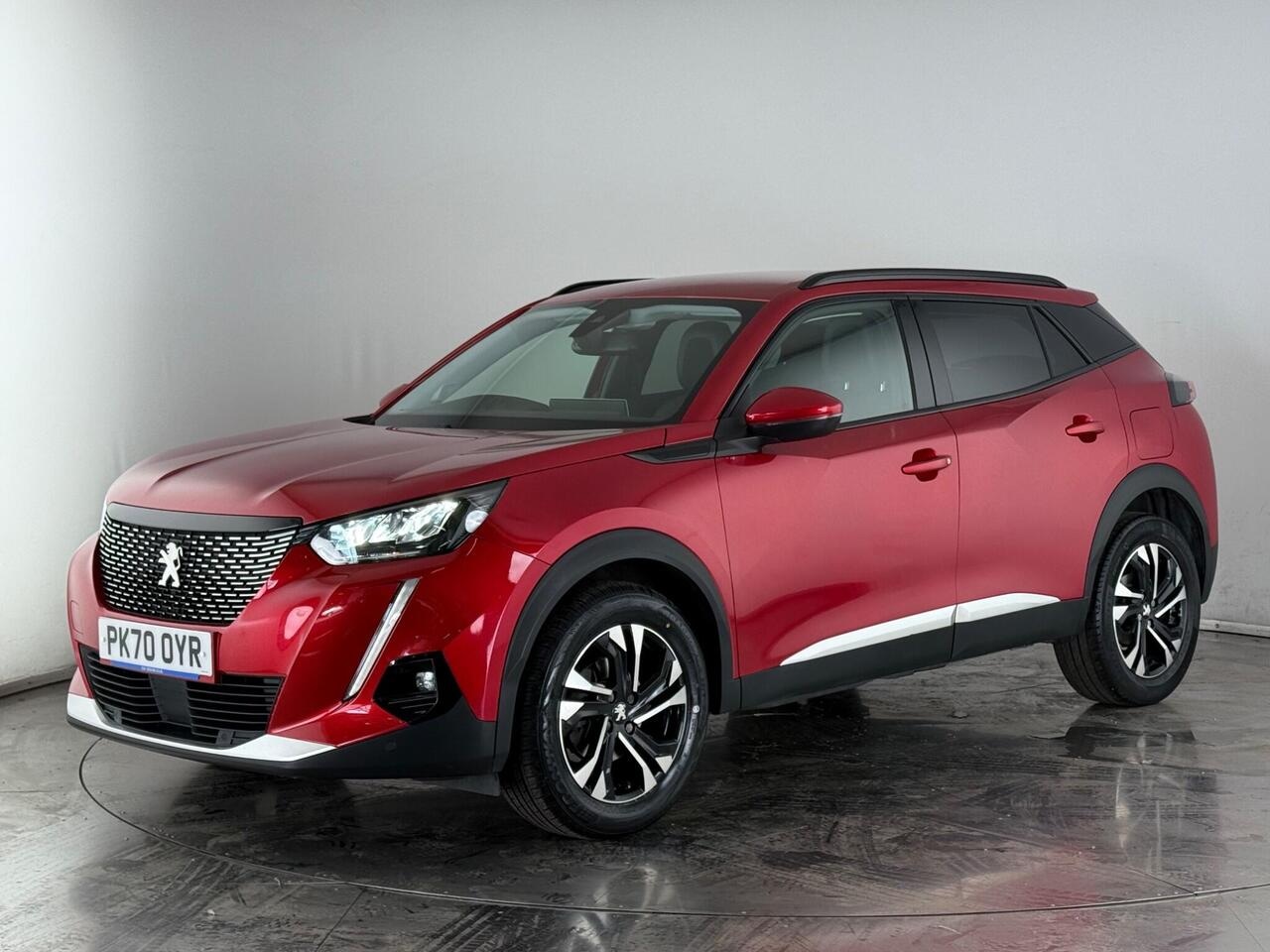 Peugeot 2008 thumbnail Front Left