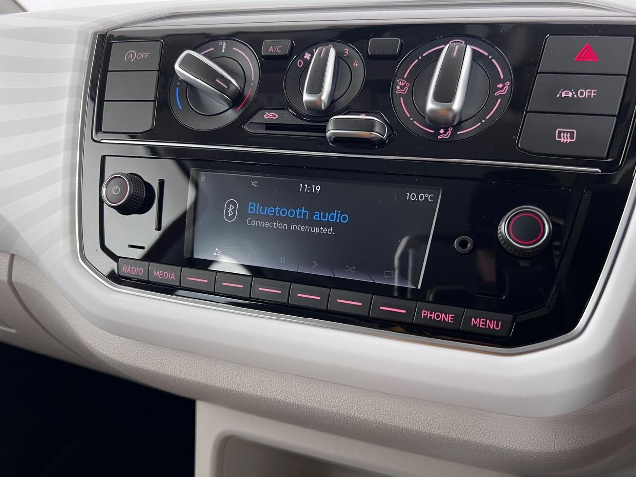 Volkswagen up! thumbnail Infotainment System