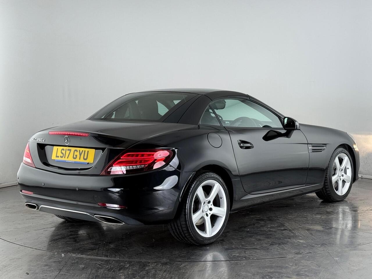 Mercedes-Benz SLC thumbnail Rear Right