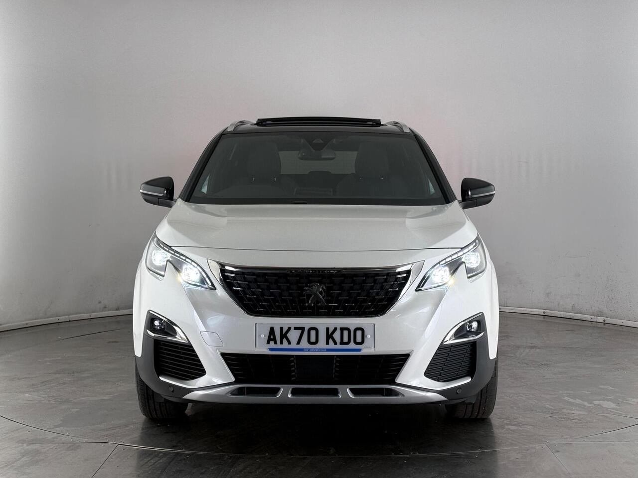 Peugeot 5008 thumbnail Front