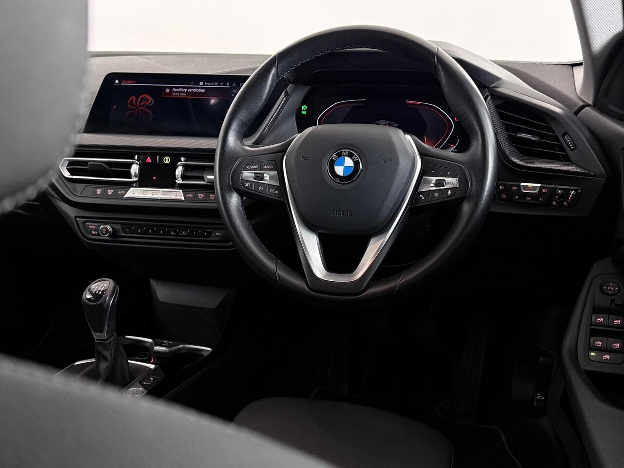 BMW 2 Series Gran Coupe thumbnail Steering Wheel