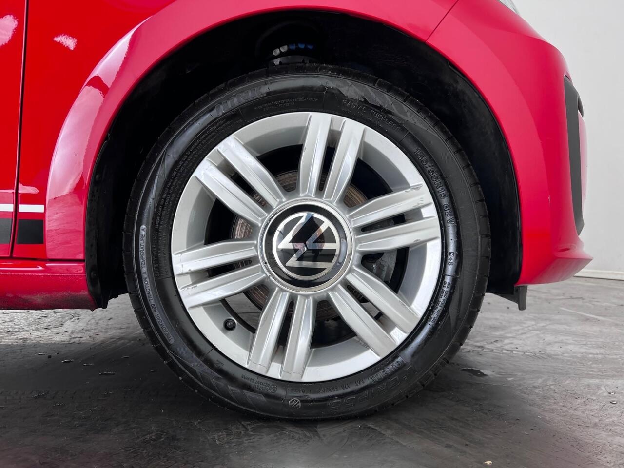 Volkswagen up! thumbnail Wheel