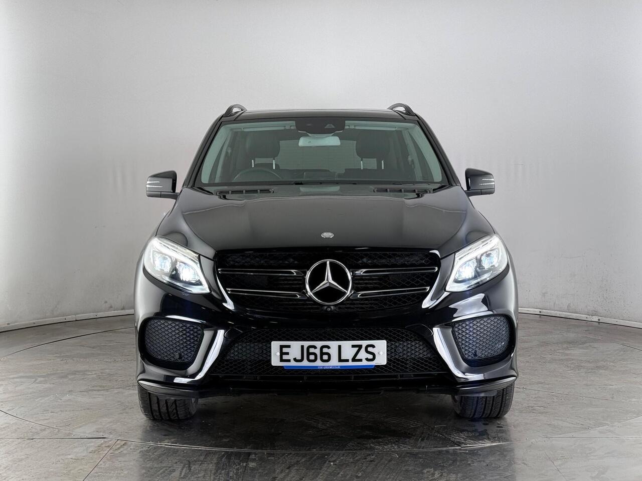 Mercedes-Benz GLE thumbnail Front
