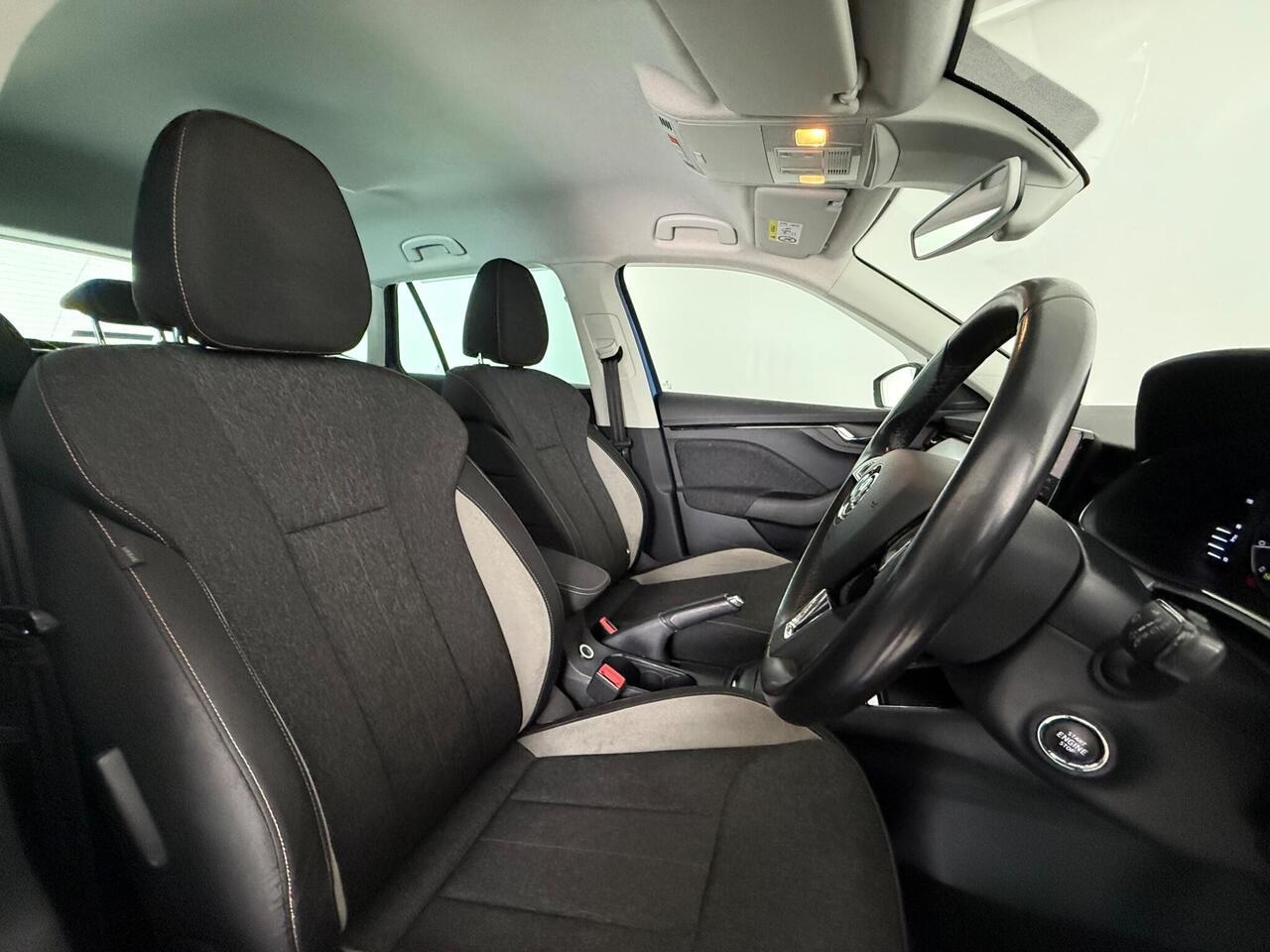 Skoda Kamiq thumbnail Seat Driver