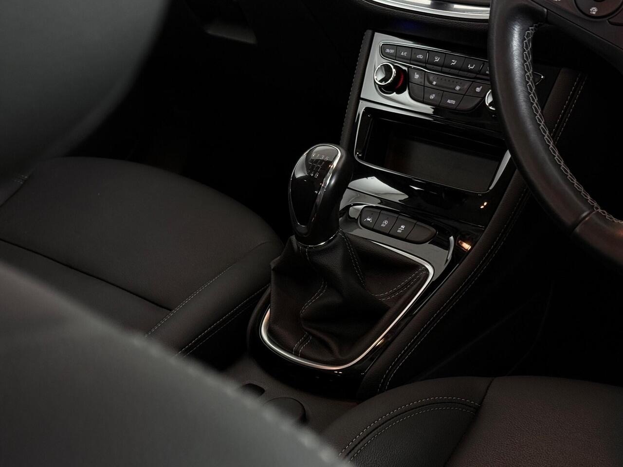 Vauxhall Astra thumbnail Interior Front